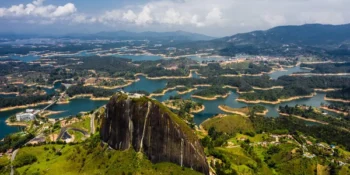 La Piedra del Pe&ntilde;ol: el gigante de Guatap&eacute; que debes conquistar